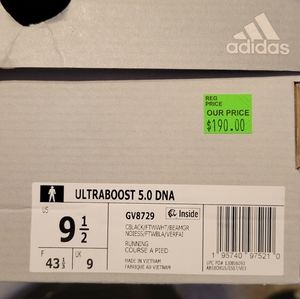 Adida UltraBoost 5.0 DNA Shoe